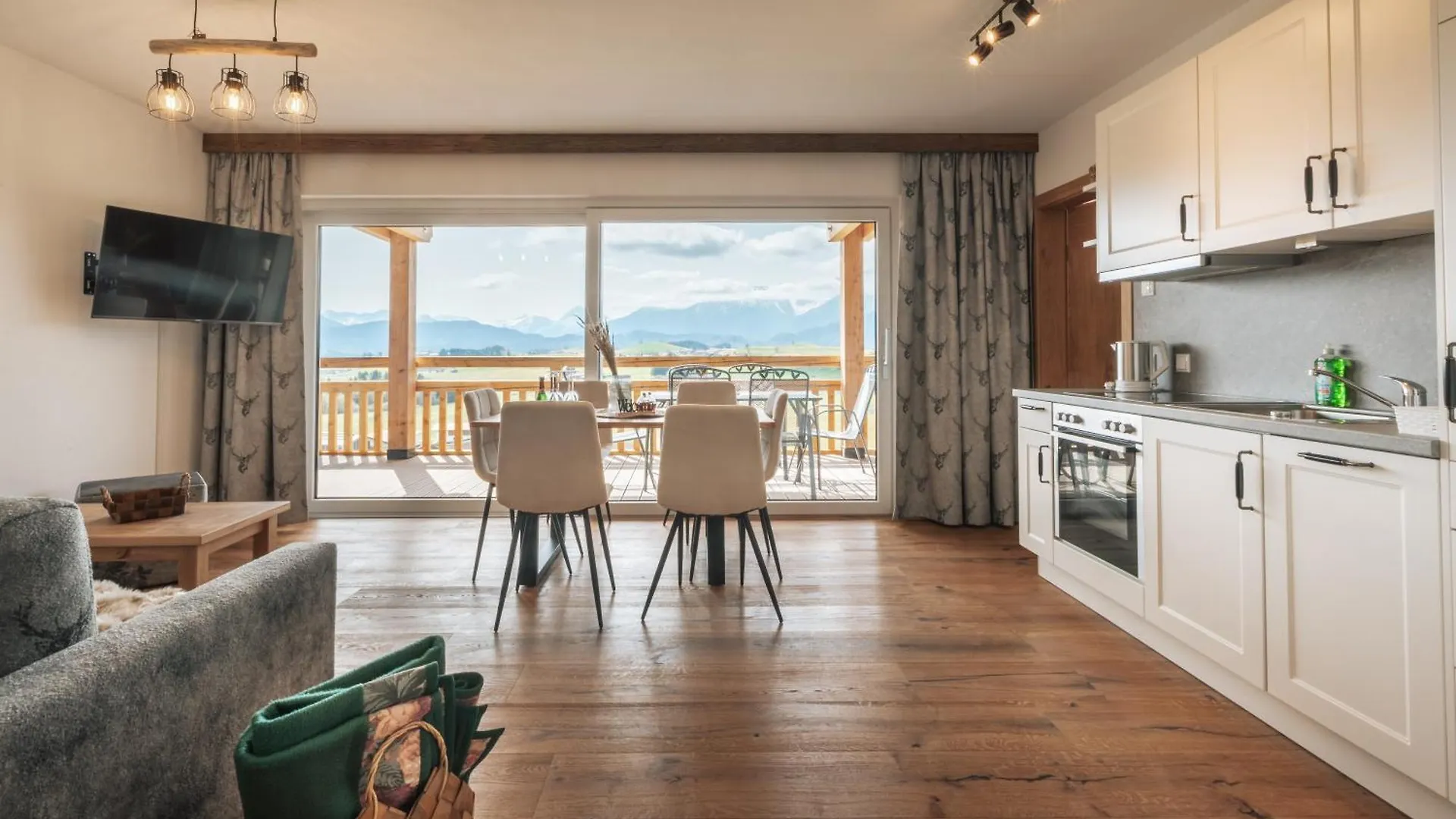 Koenigsblick Poppler Apartment Hopferau