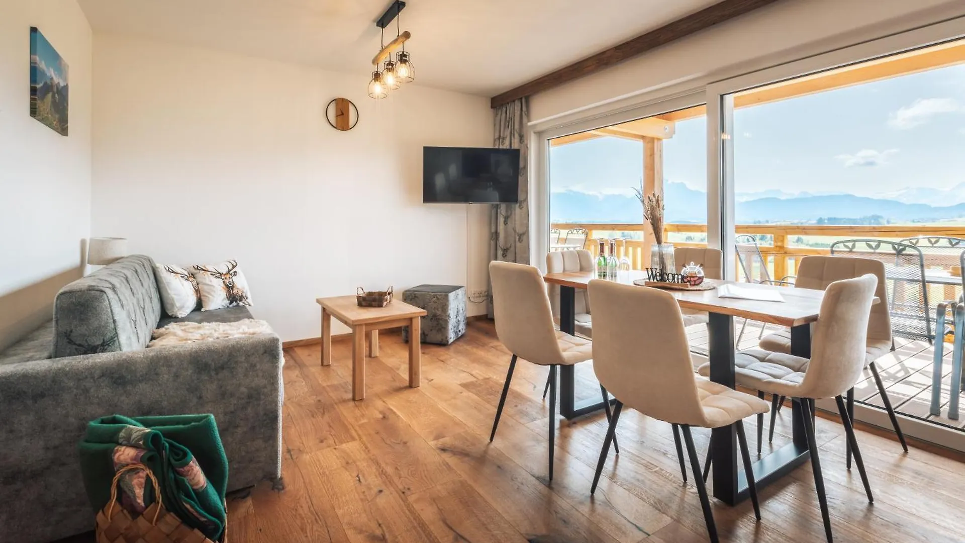 Koenigsblick Poppler Apartment Hopferau